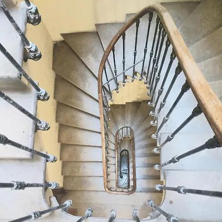 Artists Montpellier-place De La Comedie Apartment *